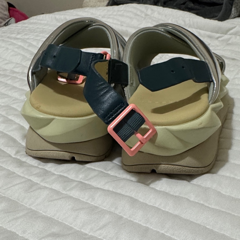 4CCCCEES Elegant Metallic Sandals with Pink Accents/used but good condition - Picture 6 of 10